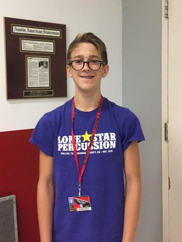 Sophomore skates his way to class