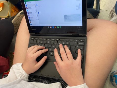 Is Google Hangout replacing texting during school?