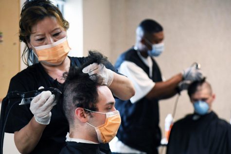 In a press conference, Texas Governor Greg Abbott announced that phase two of the Texas reopening plan would be implemented on Friday, May 8. In an effort to open more businesses in Texas, Abbott will allow hair salons, among other types of salons, to open on Friday as long as customers and stylists continue to use masks and other personal protective equipment (PPE).