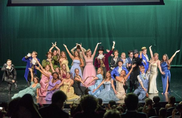 STARS BANQUET: Theater students all dressed up and came together for the star banquet. This is where officers are announced and communities combine.
